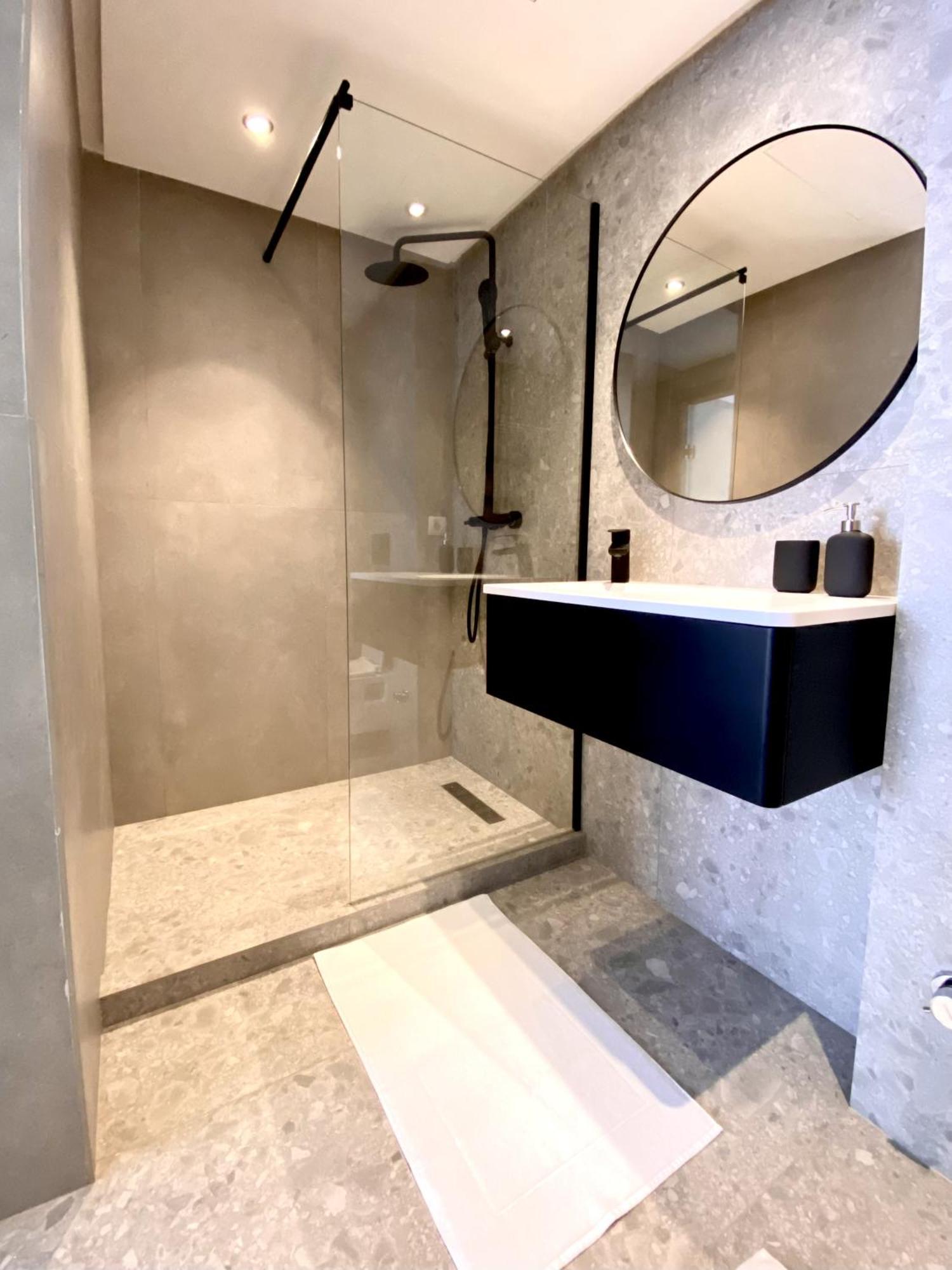 Luxury In Apartment *